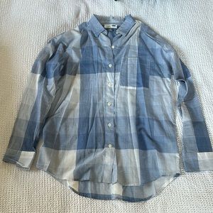 Old Navy Blue and White Boyfriend Flannel Button Up Shirt Long Sleeve